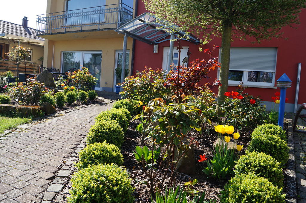 Kapellen-Drusweiler Ferienhaus Schloss-Garten מראה חיצוני תמונה