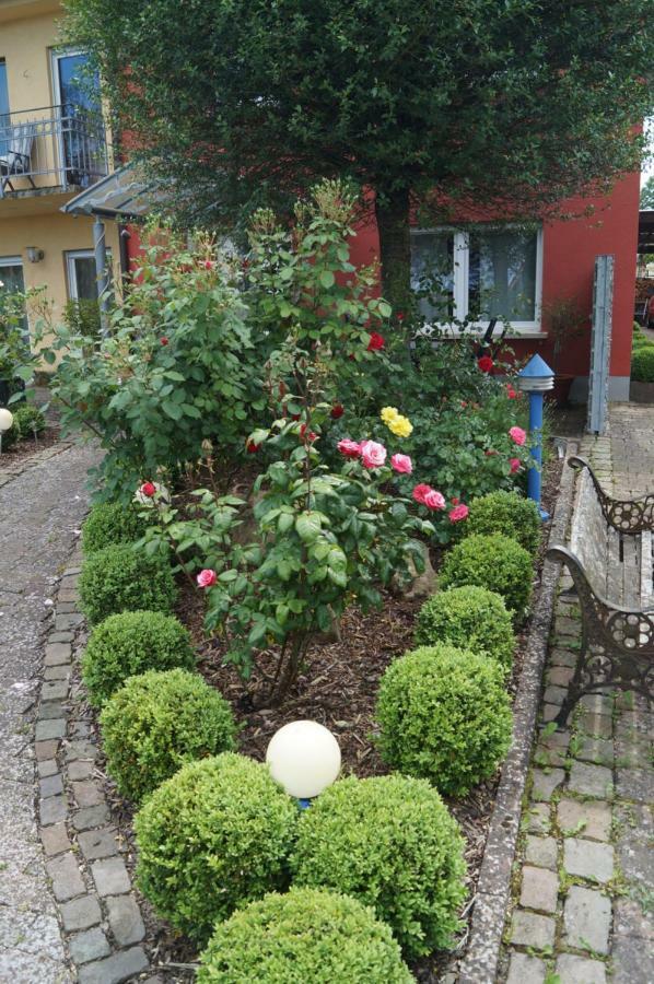 Kapellen-Drusweiler Ferienhaus Schloss-Garten מראה חיצוני תמונה